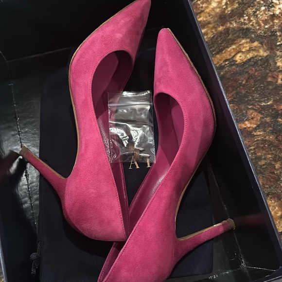 Ralph Lauren Heels size 7 - Picture 11 of 11